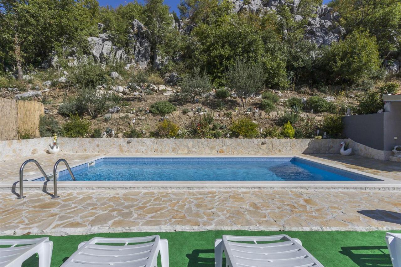 Holiday Home Dijamant Kučiće Dış mekan fotoğraf
