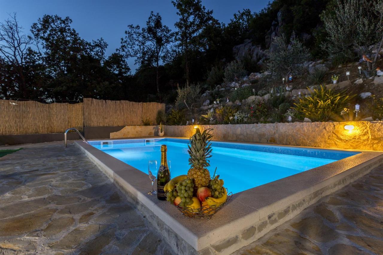 Holiday Home Dijamant Kučiće Dış mekan fotoğraf