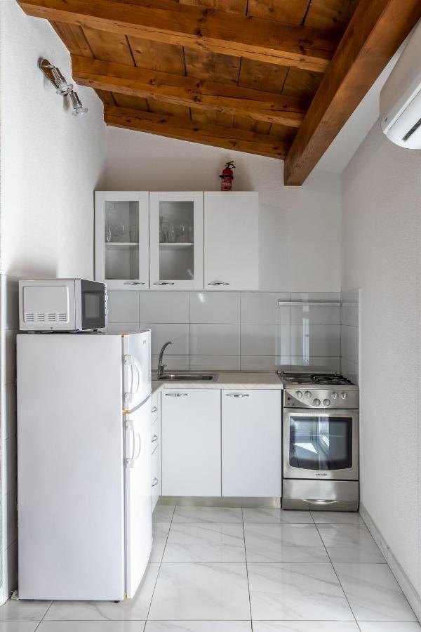 Holiday Home Dijamant Kučiće Dış mekan fotoğraf