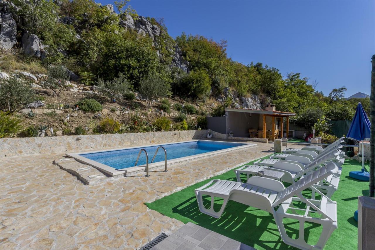 Holiday Home Dijamant Kučiće Dış mekan fotoğraf