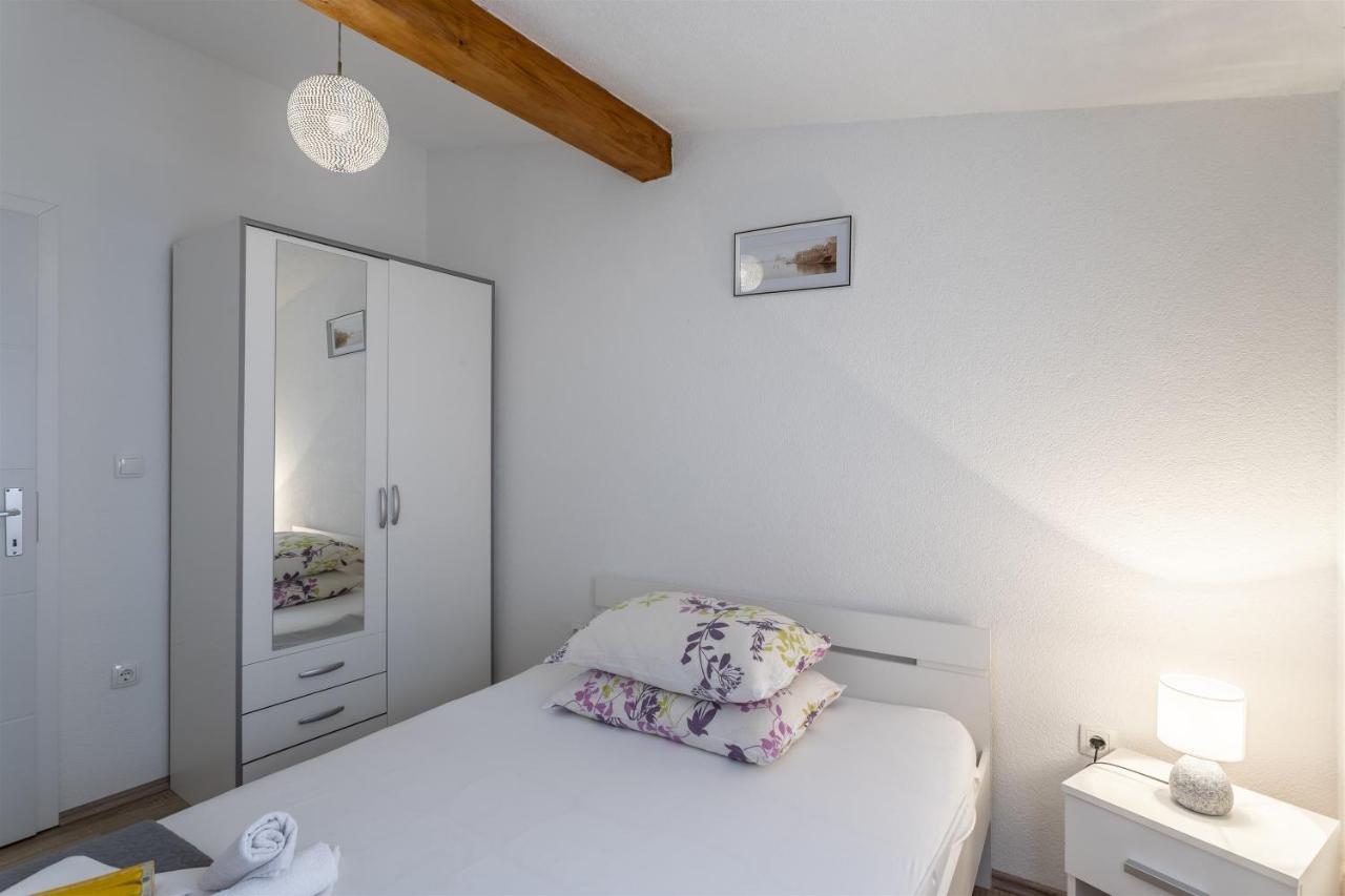 Holiday Home Dijamant Kučiće Dış mekan fotoğraf