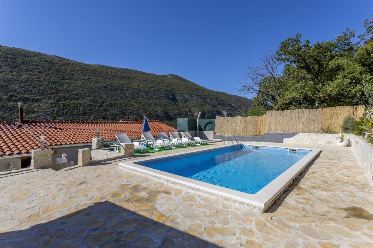 Holiday Home Dijamant Kučiće Dış mekan fotoğraf