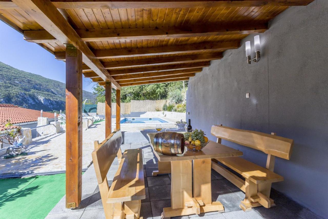 Holiday Home Dijamant Kučiće Dış mekan fotoğraf