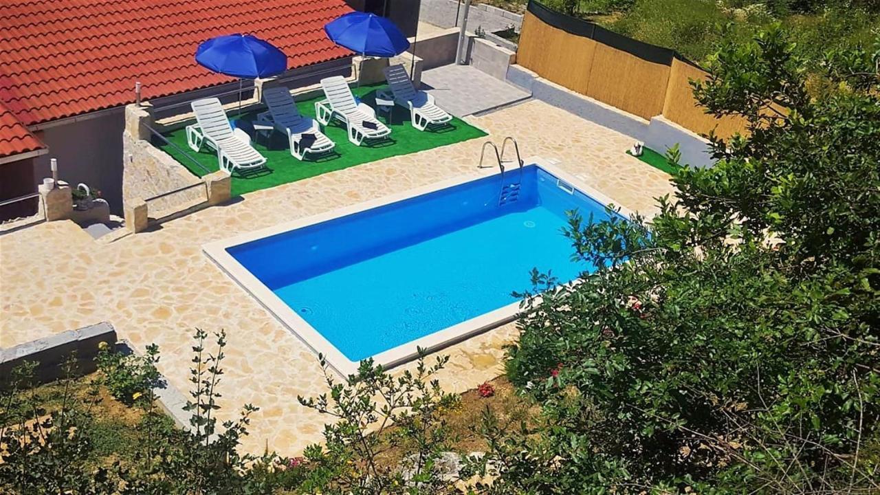 Holiday Home Dijamant Kučiće Dış mekan fotoğraf